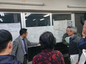 商店街の会合では、地域全体の話も議題になる