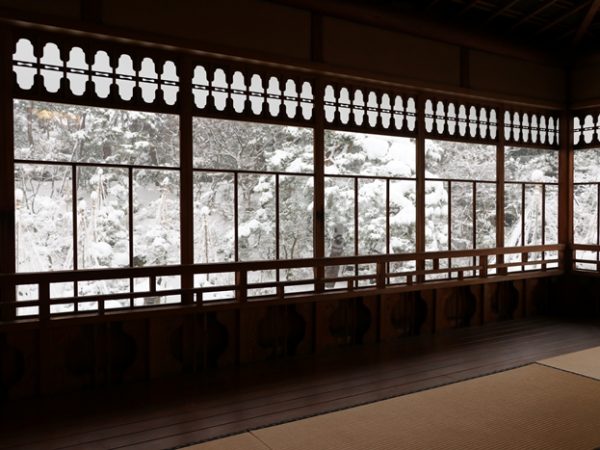 ２階大広間からの冬景色。こちらも格別だ