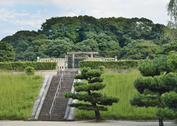 行燈山古墳の崇神天皇陵