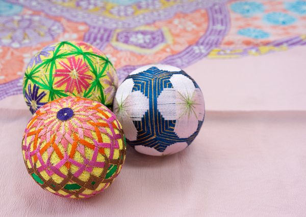 てまり唄には、数えも入る歌も多い