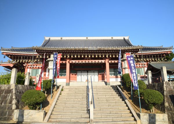 紀の川に架かる六十谷橋