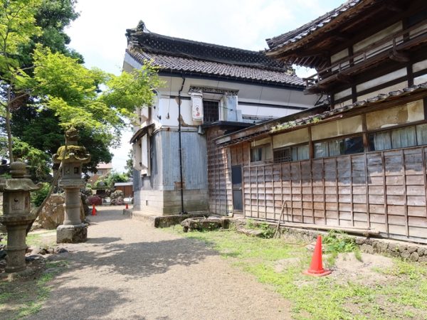 鏝絵だけでなく、建物のあちこちにこうした細かい遊びがあり、施主が楽しんでこの邸宅群を建てたことがわかる