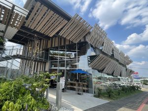 町内には世界的建築家として知られる隈研吾氏が手がけた建築物が点在。レストランや美術館、研究開発施設などとして使用されている