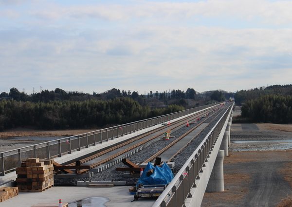 延伸などを除く路面電車路線の新設は国内では1948年に開業した富山地方鉄道伏木線（現 万葉線）以来75年ぶり