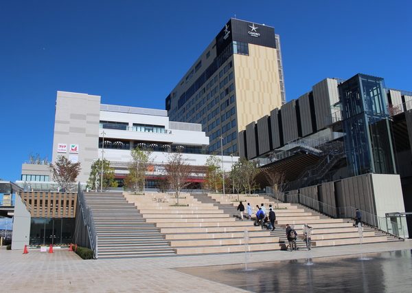 宇都宮駅東口に開業した「ライトキューブ宇都宮」