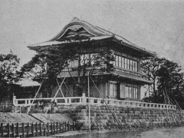 向島時代の蔵春閣