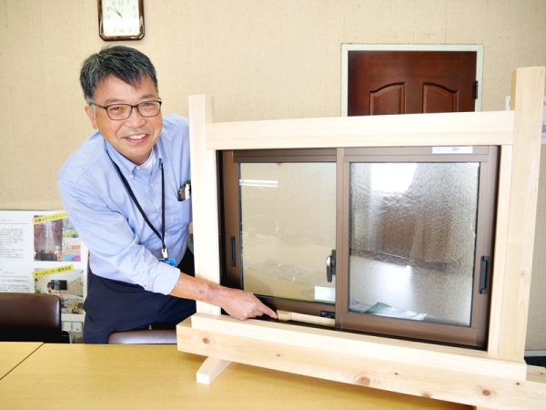 パワーウインドウのパーツを作る際に出る廃プラが原料