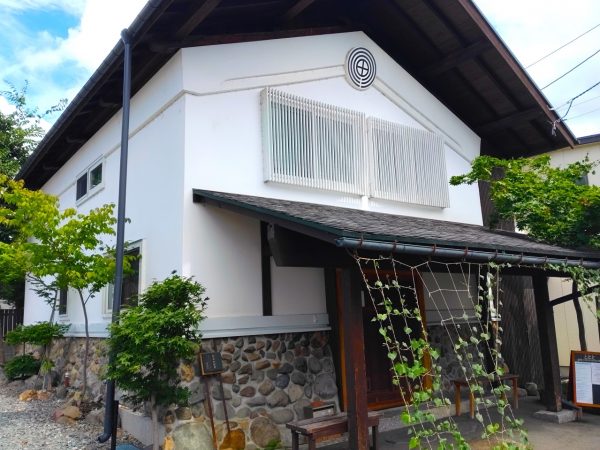 大慈清水お休み処では、年間のイベントの内容やまちづくりのキーパーソンを紹介している