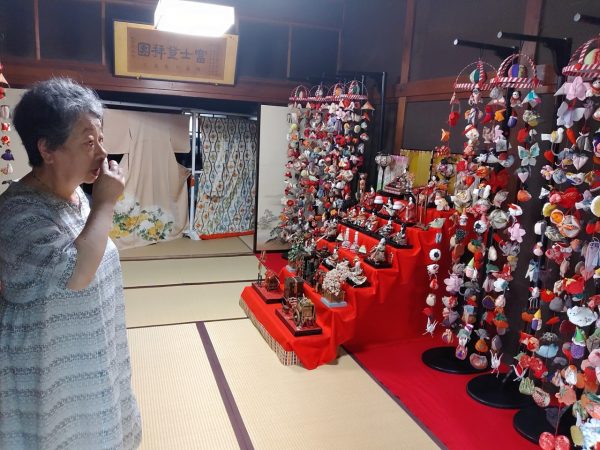 盛岡まち並み塾発足当時。地元住民が熱心に話を聞く