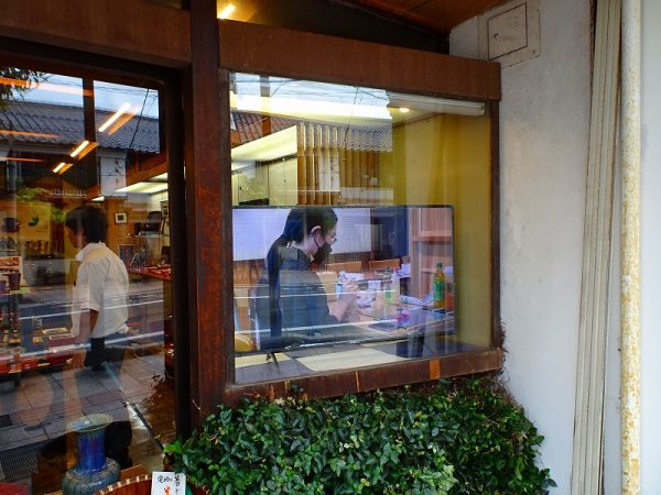 島根の伝統工芸である八雲塗の漆器が購入できる山本漆器店