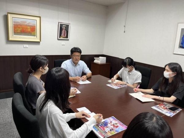 野球について、そして、女子野球について熱く語る福岡市長