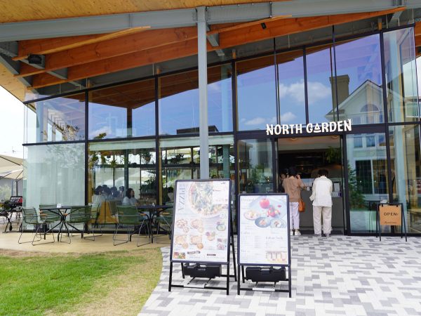 カフェレストラン「薪窯pizza・cafe NORTH GARDEN 箕面店」