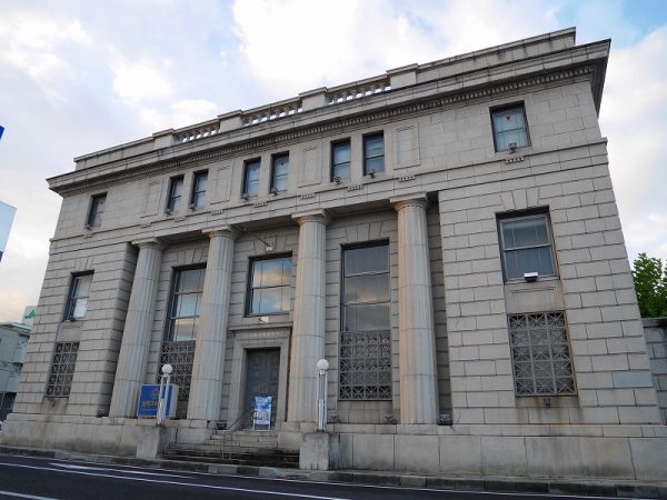 カラコロ工房（旧日本銀行松江支店）。大規模改修工事のため、カラコロ工房は2023年4月1日から休館中。改修工事は2024年9月頃までの予定