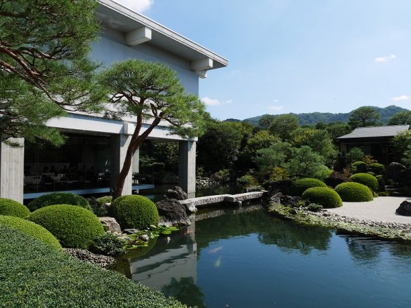 生の掛軸。この隣では「生の衝立」も鑑賞できる