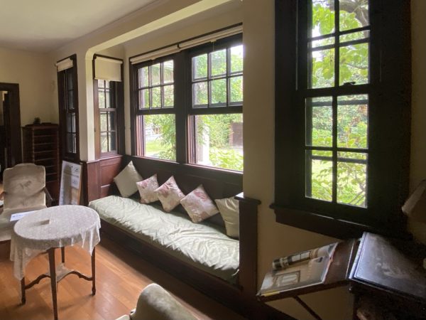 出窓（写真：宮沢洋）