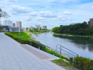 愛知県岡崎市の乙川流域における公民連携の「かわまちづくり」。誰もが「やってみたい」にトライできる街に