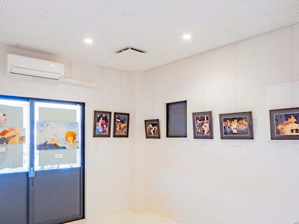 道の駅 山陽道やかげ宿：重伝建の基準に沿って新築された「やかげ西町イベント広場」