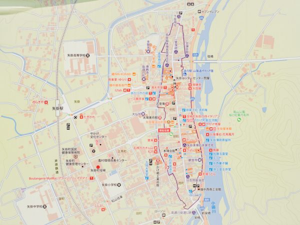 左：矢掛町役場 建設課の渡邉 孝一 課長、右：同 佐伯 淳成 主査