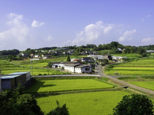 美星天文台と天の川。美星町は1982年から「星の郷（さと）」として親しまれてきた（提供：美星天文台）