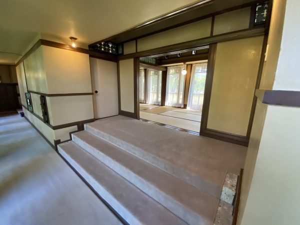 3階の廊下から和室に上る階段