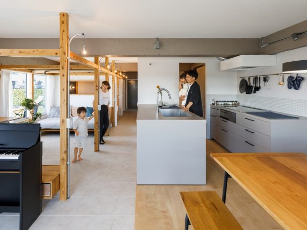 近畿大学のベンチャー創出拠点となった元書店。大学にもリノベーションの波、となったら面白い