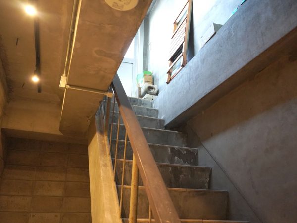 マーチングビルの入り口