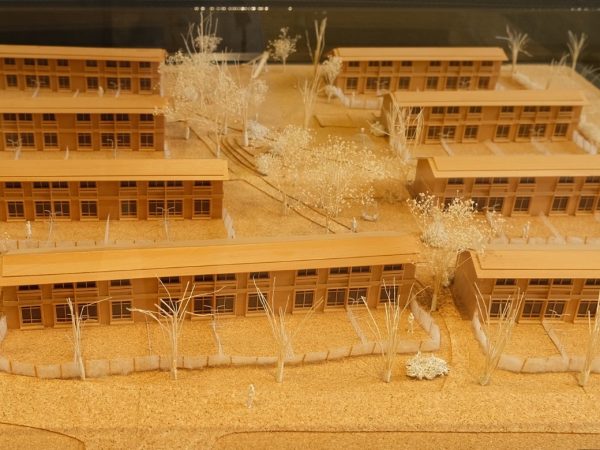 多摩平団地テラスハウスの模型。ミュージアムで復元された部屋にはそれぞれ模型も飾られていてわかりやすい