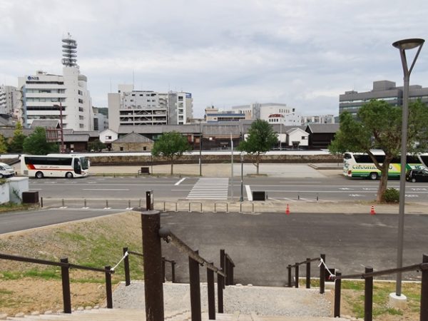 既存建物であるわが国最古のキリスト教新教の神学校。歴史の重層性を感じる