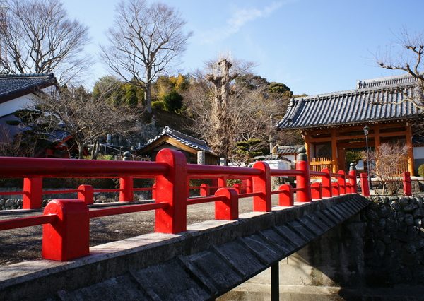 中野長者が帰依した浅草観音堂（浅草寺）の境内