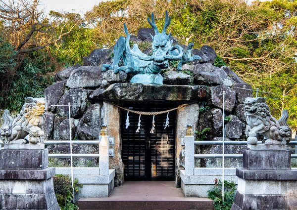 江島神社・竜宮