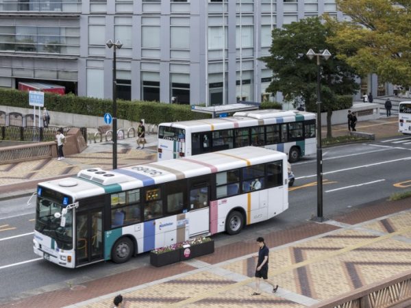 2006年に開通した新北九州空港連絡橋。自動車だけでなく歩行者も大切に、訪れたくなる橋を目指した(写真・針金洋介)