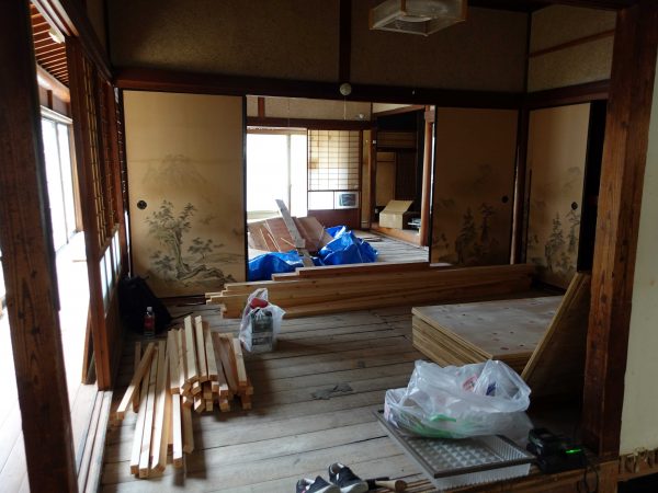 改修の様子。後にゲストハウス部分となる
