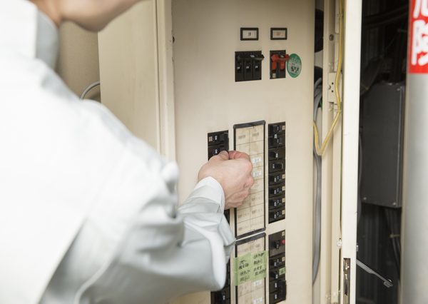 マンション設備の修理・更新には多くの費用を要する（画像はイメージ）