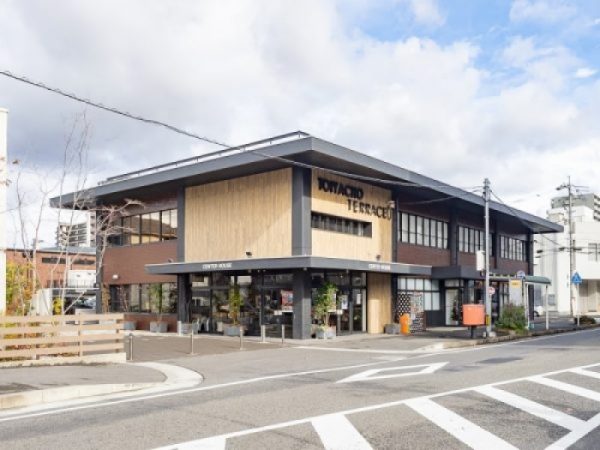 問屋町テラスにある協同組合岡山県卸センターの事務所が入る建物