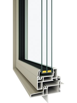 これからの高性能住宅のスタンダードになっていくと思われるトリプルガラス樹脂窓。アルミの窓に比べて断熱性能が格段に上がる（APW 430/YKK AP）