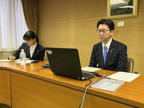 今回は、執筆担当以外はリモートで参加した