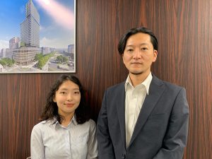 取材対応いただいた、中部日本ビルディング株式会社 企画局プロモーション部の西川一哉さんと小野木桜さん。閉館時に寄せられた人々の声は、中日ビルと人々との深い繋がりを浮き彫りにし、新ビル設計の大切な指針となったそう