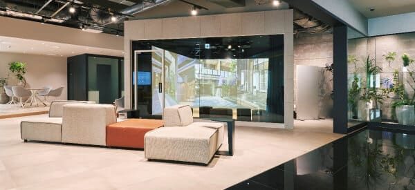 東急リバブルの銀座サロン。中泉氏は、「今後は当サロンでより多くの受託販売物件を扱っていきたい」と語る