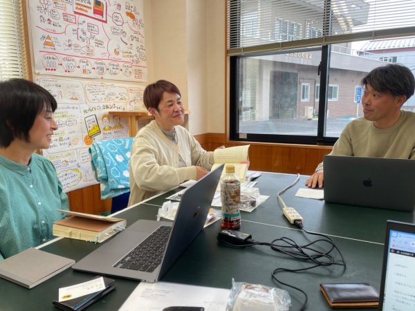 ときがわ町役場のすぐ横に立つ「ときがわ町起業支援施設」