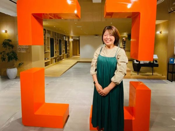 当事者が自身を理解し、周囲とのよりよいコミュニケーションについて研究する、志磨村さん。現在聴覚障害のあるの子どもたちに向けた「ろう・難聴の児童/生徒のためのサポートツール」の制作に参加しているという