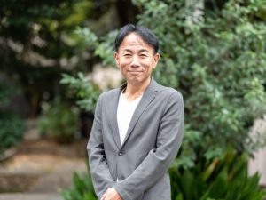 <b>長嶋 修</b>：日本ホームインスペクターズ協会　理事長、さくら事務所会長（創業者）。不動産デベロッパーの支店長を経て、業界初の個人向け不動産コンサルティング会社である、株式会社さくら事務所を設立。現会長。国土交通省、経済産業省などの委員を歴任。NHKドラマ「正直不動産」の監修を一部担当。『2030年の不動産』（日本経済新聞出版）他、著書・メディア出演多数