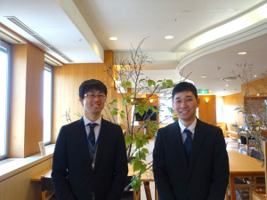 「SHIZUOKA YELL STATION」を運営する橋本さん（左）と、藤田さん（右）。登録団体の開拓や訪問相談、プロジェクトの審査確認なども担っている