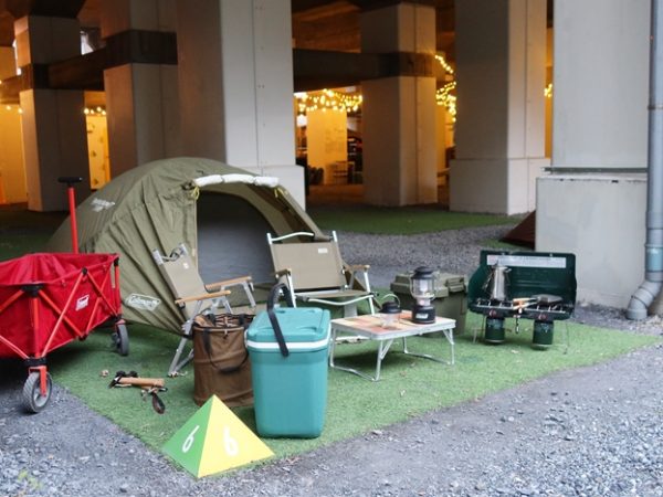 従来の高架下といえばこんな場所が一般的だった。それがここ10数年で変わってきた