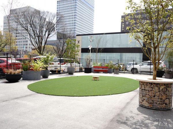 運営ディレクターの中村政人氏が所有する1970年誕生のセキスイハイムM1。車輪をつけて可動できるようにしてある