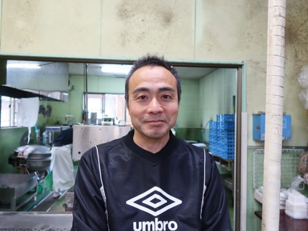 地元ではトウフマンとして知られている岩井さん。自ら配達に回るなどしており毎日忙しい