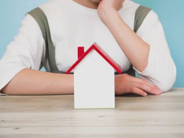 不動産会社に精神障害があることを伝える？ 伝えない？