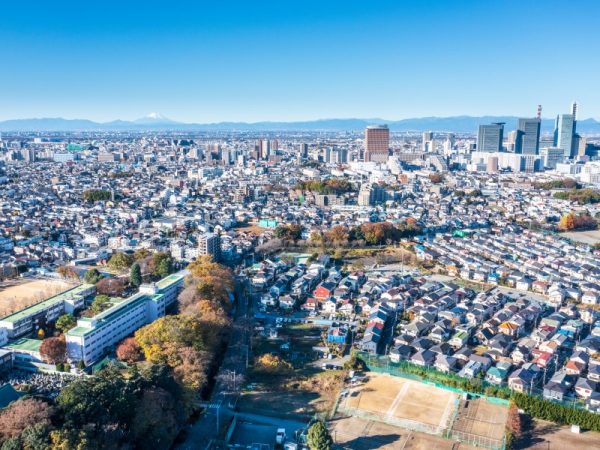 財政力指数は地方自治体の財政力を示す指数であり、自治体の財政の豊かさを知る目安となる