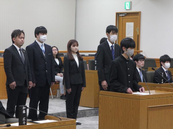 若者議会の様子（写真提供：新城市役所）