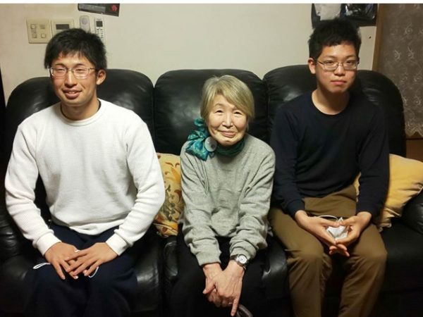 2016年から始まった「京都ソリデール」は高齢者と学生が同居することで、高齢者、若者それぞれが抱える社会課題の解決に繋げようという取組み。世代の異なる同士が同居することでどんな変化が生まれるのか。若者を受け入れてきた４人の高齢者と専門家が話し合う場を取材した。