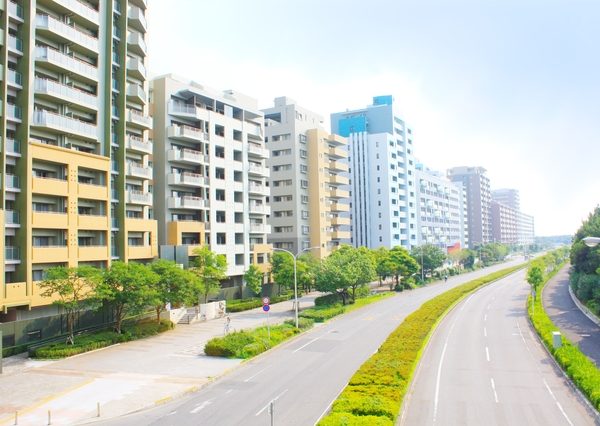 国はマンションの長寿命化と再生の円滑化を進める（画像はイメージ）